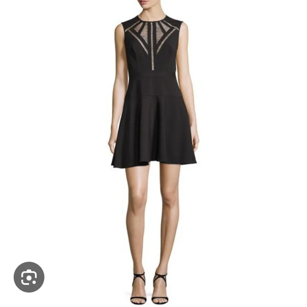 BCBGMaxAzria Aynn Trim Dress Size 4 - Picture 4 of 4